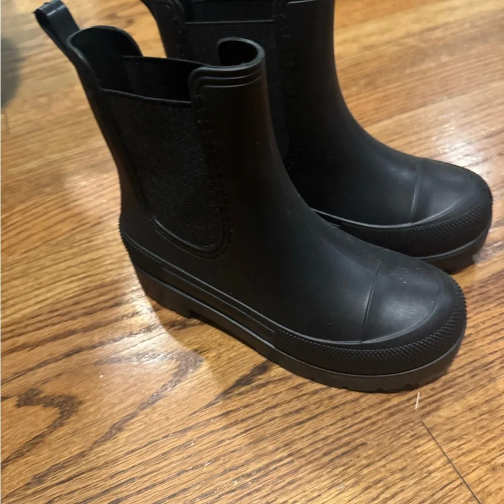 New INC International Concepts Aiden Slip On Rain‎ Boots Water Resistant Fall